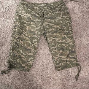 Camo Capri pants